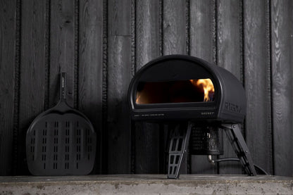 Roccbox Pizzaofen Set mit Abdeckhaube und Zubehör